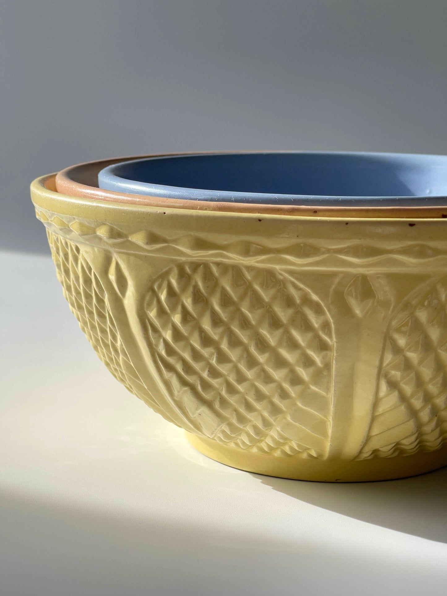 1940s RRP Co Nesting Mixing Bowls