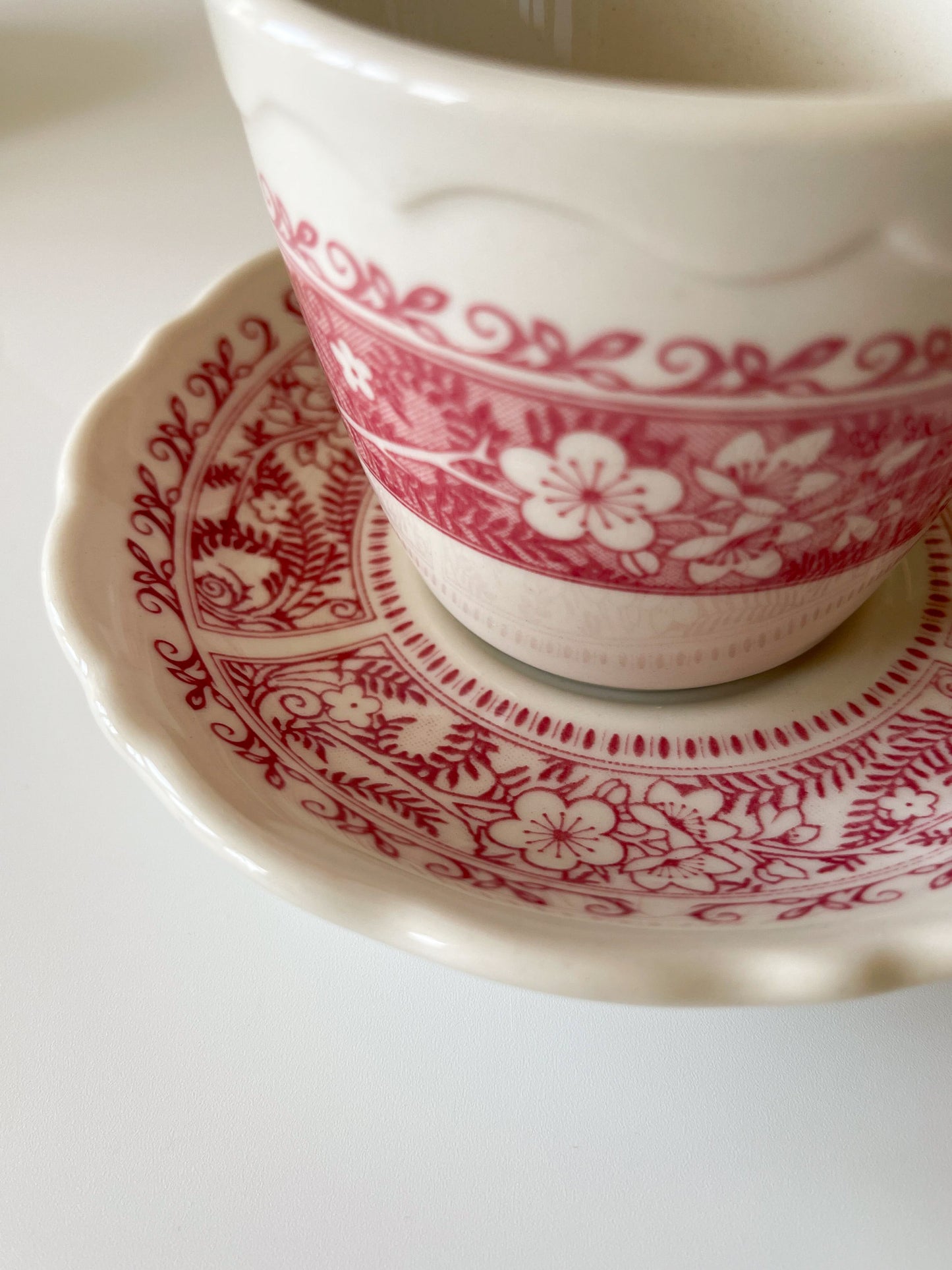 Vintage Syracuse China Strawberry Hill Restaurantware Cups & Saucers