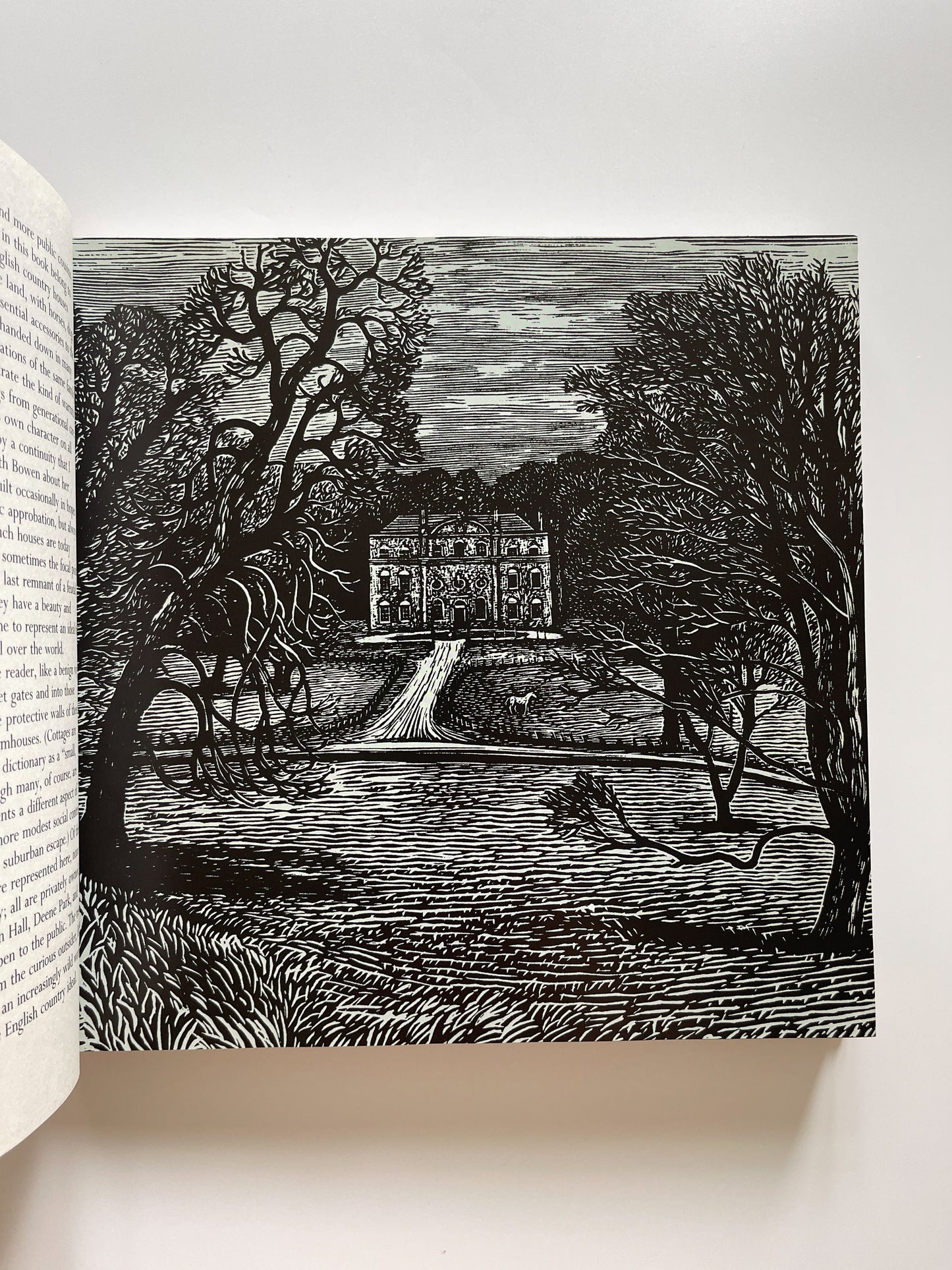English Country by Caroline Seebohm & Christopher Simon Sykes