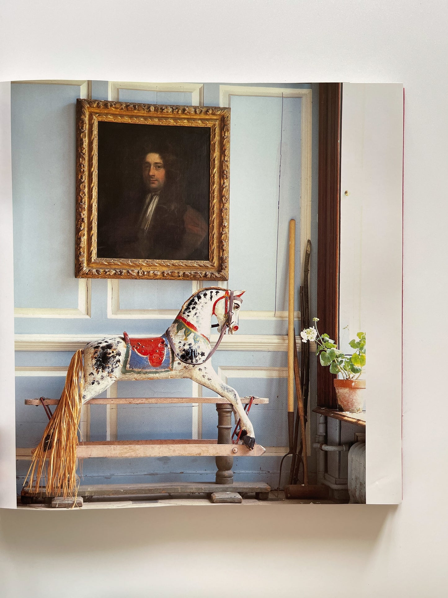 English Country by Caroline Seebohm & Christopher Simon Sykes