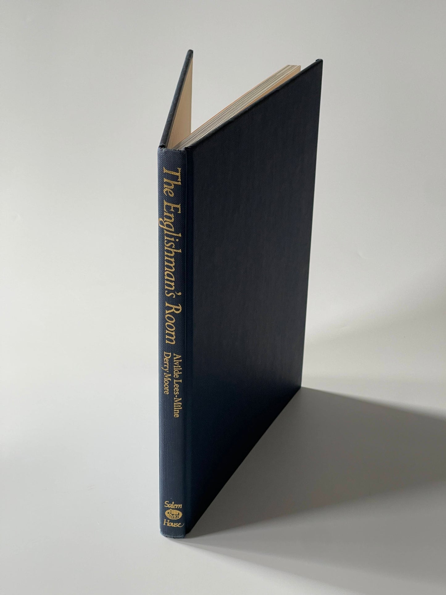 The Englishman’s Room by Alvilde Lees-Milne & Derry Moore, 1986