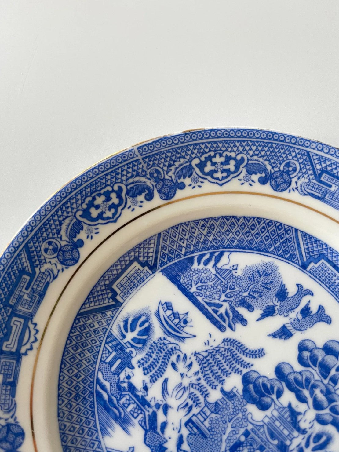 Antique Blue Willow Bread & Butter Plates