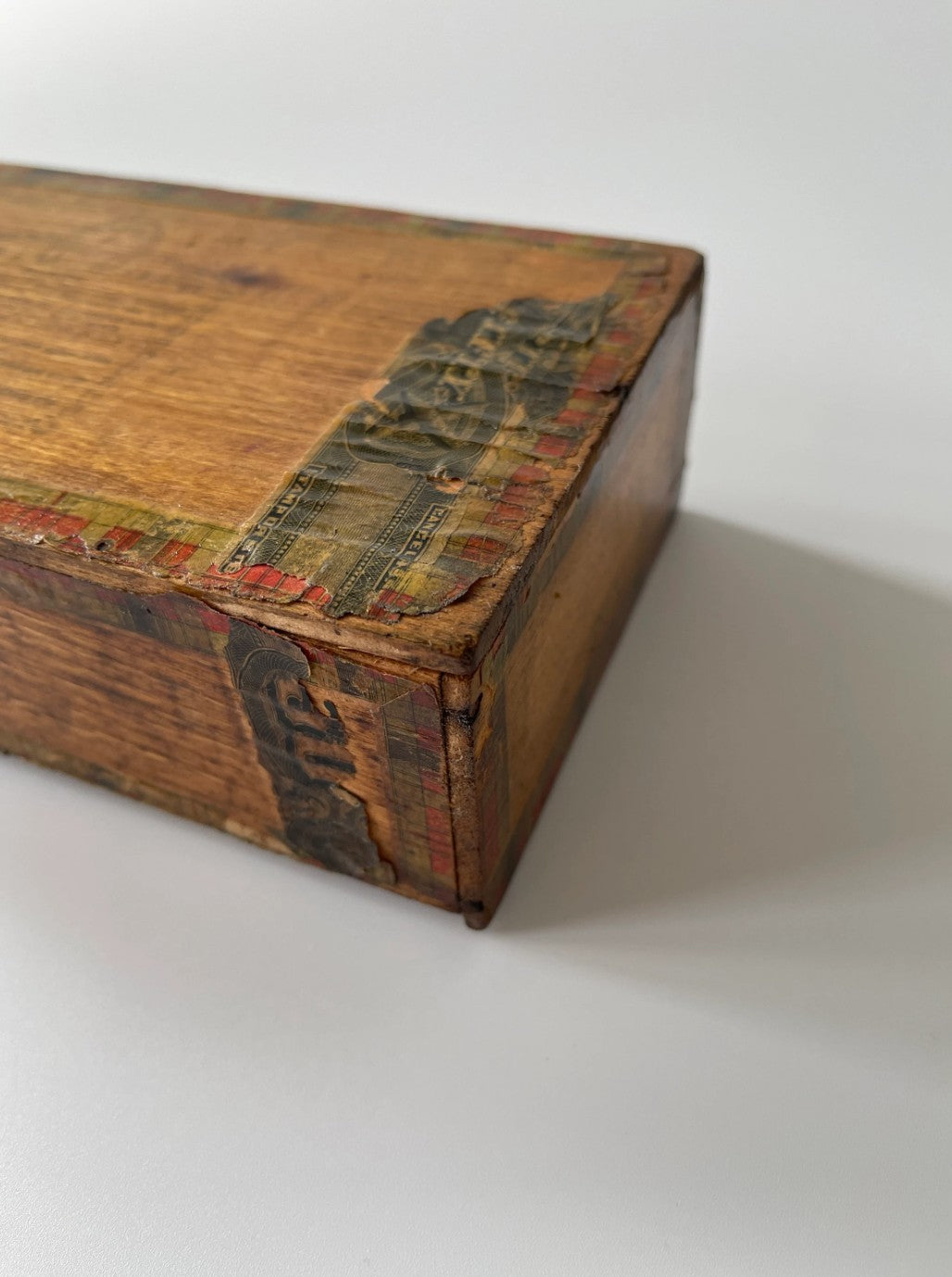 Antique Canadian Highland Lassie Cigar Box