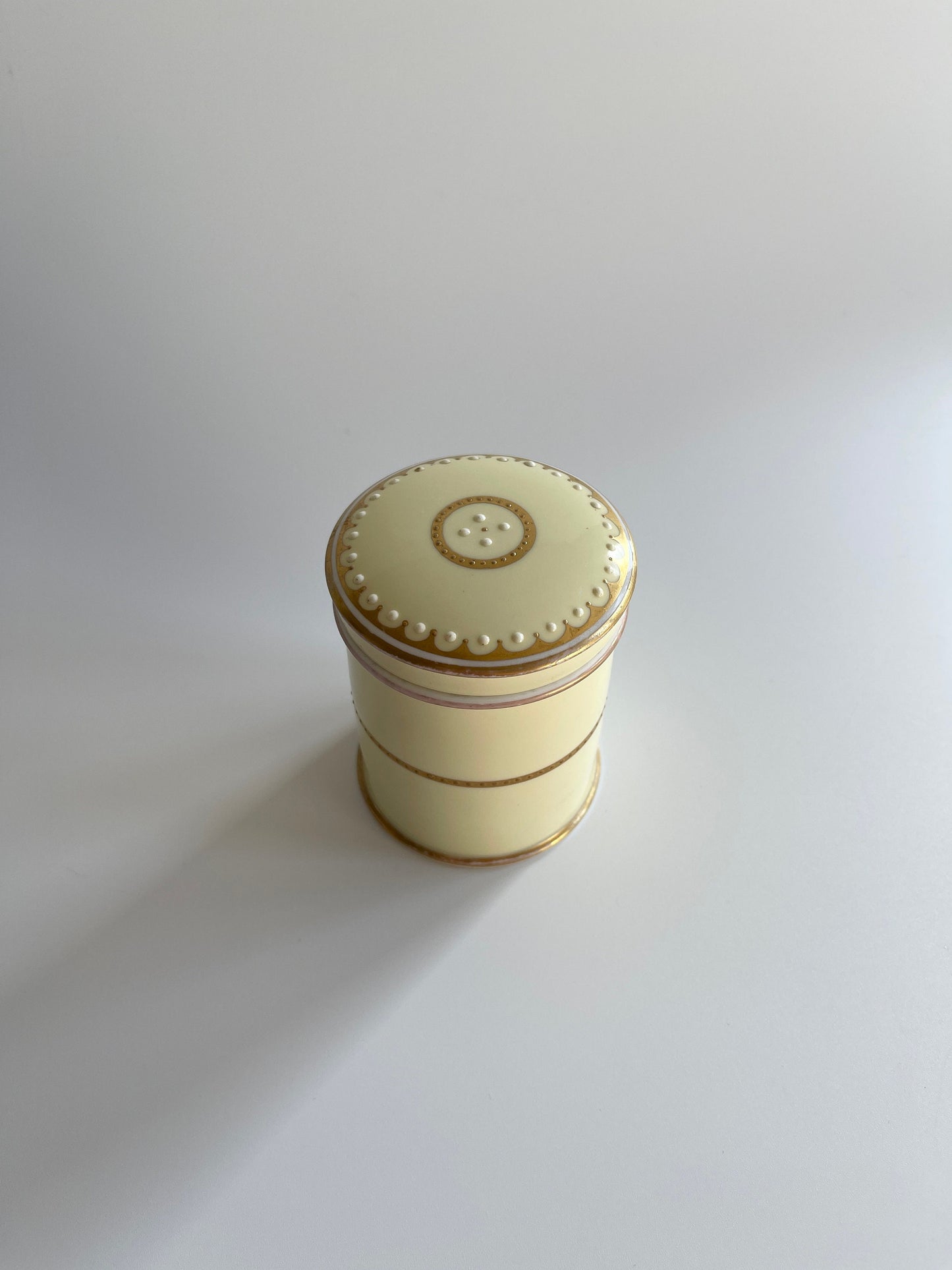 Antique Fine Porcelain Lidded Jar, c1820s