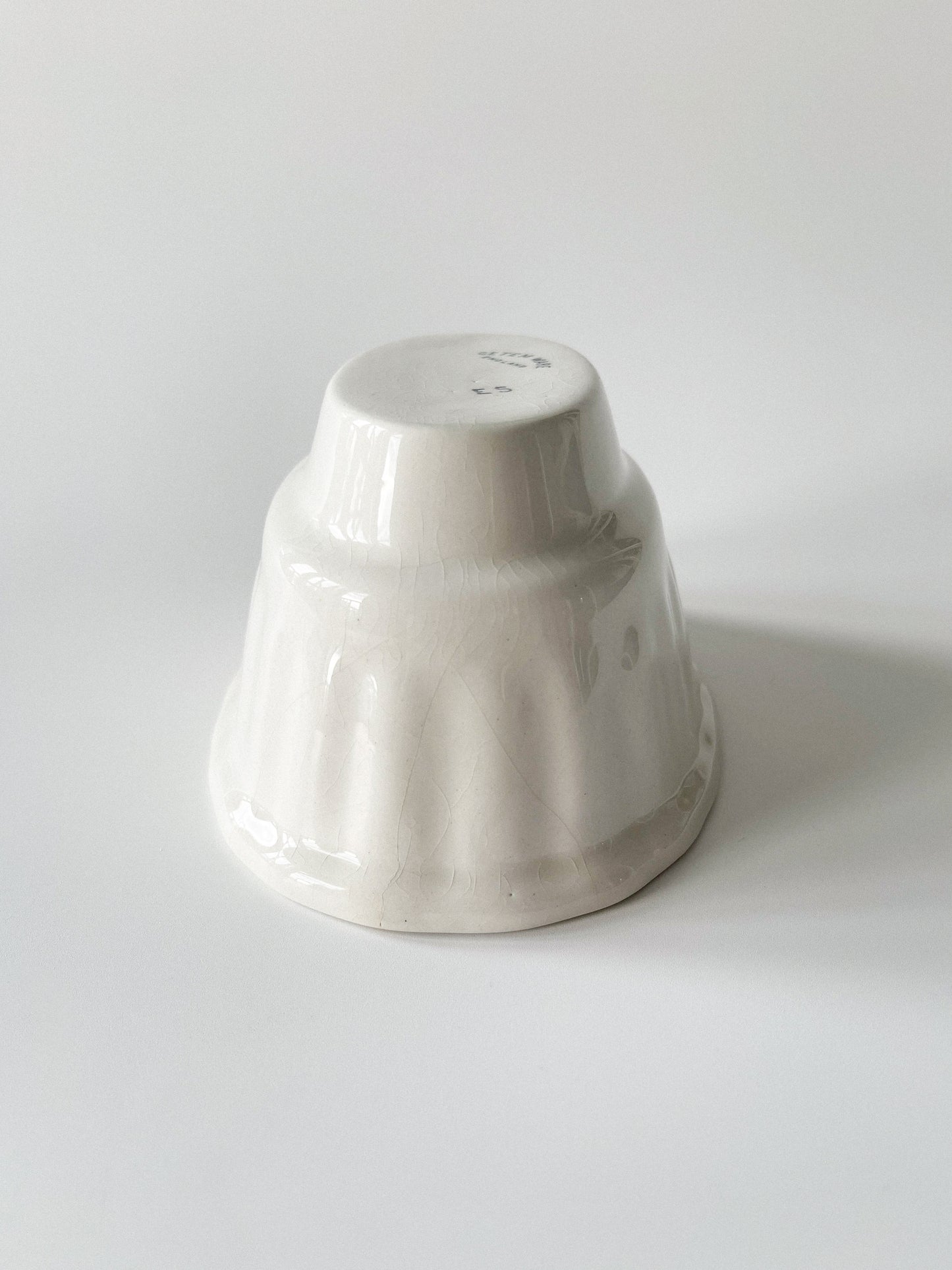 Antique Cetem Ware Seashell Jelly Mould