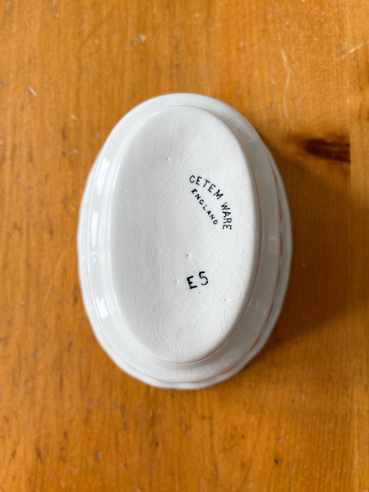 Antique Cetem Ware Seashell Jelly Mould