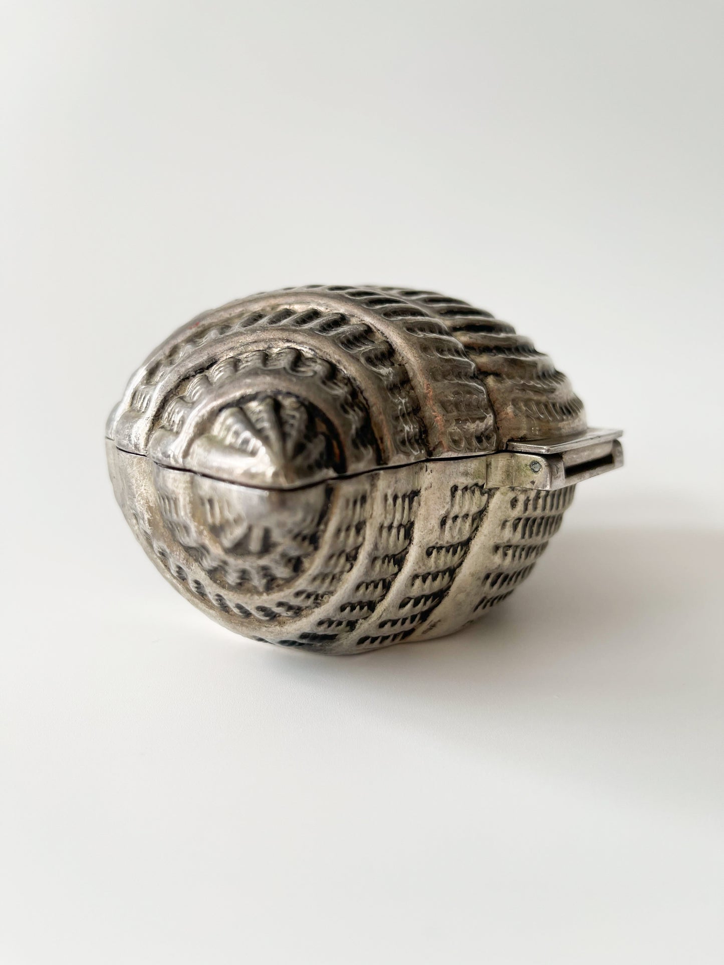 Vintage Italian Silver Plated Shell Trinket Box