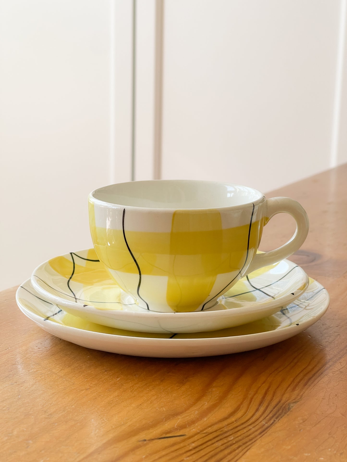 Vintage Hycroft Calico Yellow Plaid Tableware Set